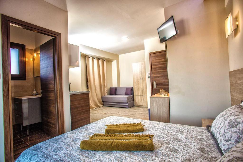 Mediterranean Holidays إيريسوس المظهر الخارجي الصورة